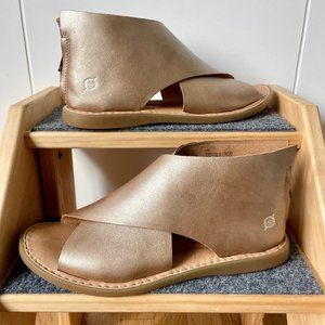 Born IWA Leather Comfort Sandal | Women's Size 9